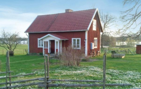 Отель Holiday home Värnamo 21  Вернамо